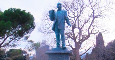Памятник Н.П.Краснову Памятник Н.П.Краснову