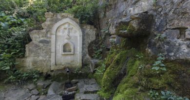 Экскурсии в Сурб Хач (Армянскую апостольскую церковь) из Партенита 2024
